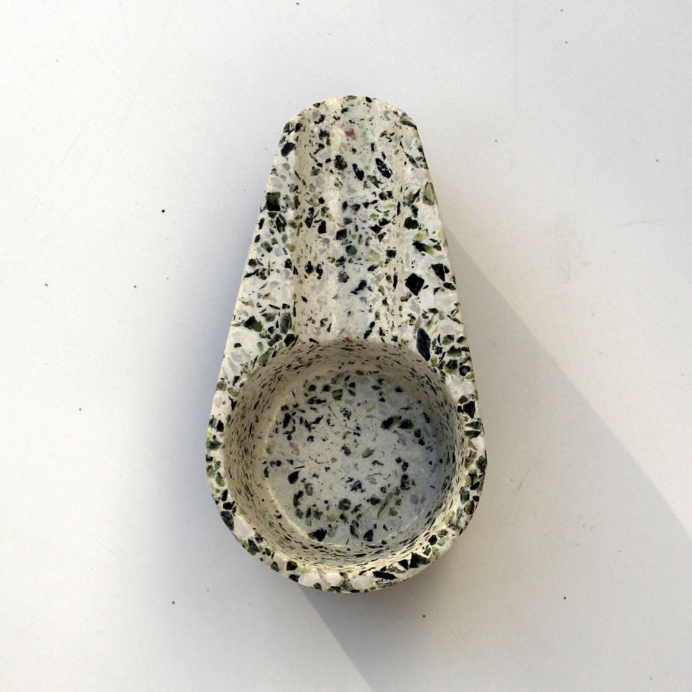 One Pot Cigarette Placer - Round, White image