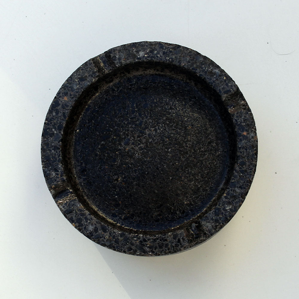 Circular Ahstray - Black image
