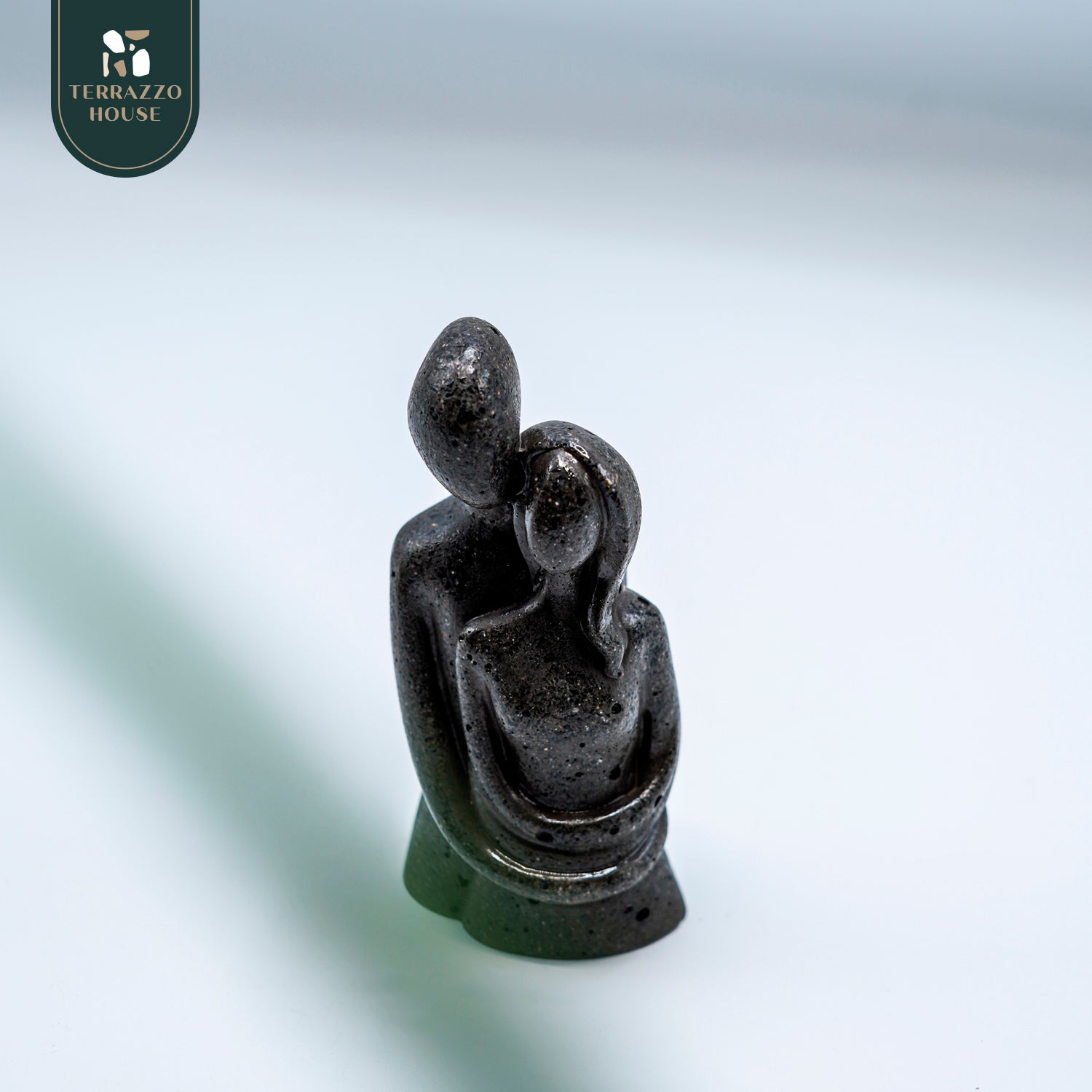 Abstract Figurine image 2